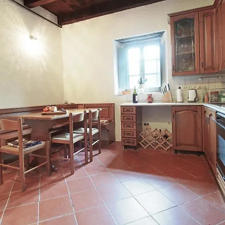 La Vecchia *